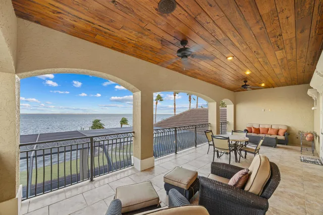 $3,900,000 | 446 Admiral Court, Destin, FL 32541