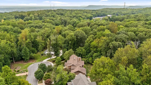 $1,450,000 | 714 Berry Spring Path, Signal Mountain, TN 37377