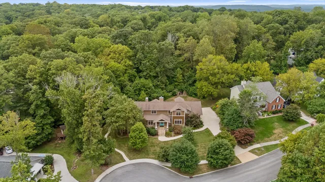 $1,450,000 | 714 Berry Spring Path, Signal Mountain, TN 37377