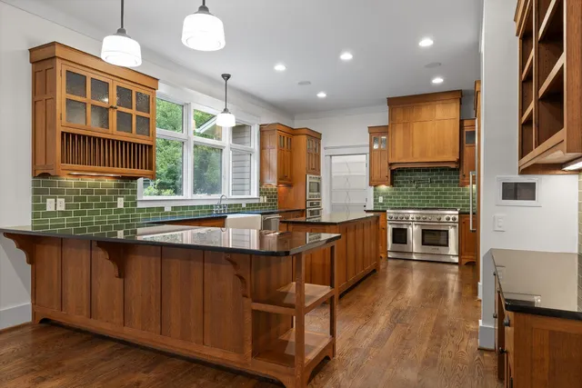 $1,450,000 | 714 Berry Spring Path, Signal Mountain, TN 37377