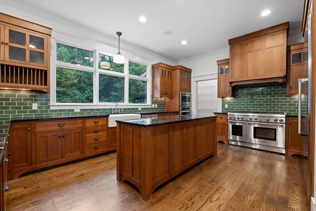 $1,450,000 | 714 Berry Spring Path, Signal Mountain, TN 37377