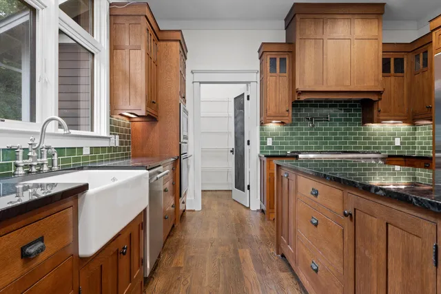 $1,450,000 | 714 Berry Spring Path, Signal Mountain, TN 37377