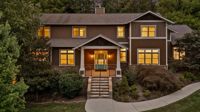 $1,450,000 | 714 Berry Spring Path, Signal Mountain, TN 37377