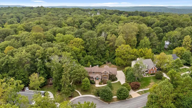 $1,450,000 | 714 Berry Spring Path, Signal Mountain, TN 37377