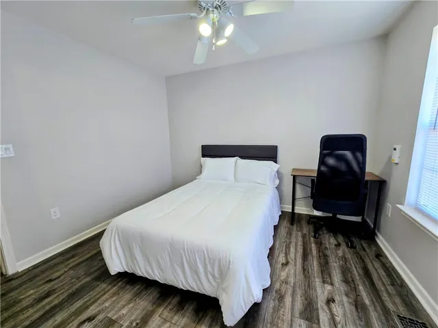 $2,600 | 220 Campus Drive, Unit H, Central, SC 29630