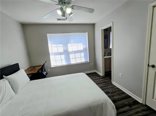 $2,500 | 220 Campus Drive, Unit H, Central, SC 29630