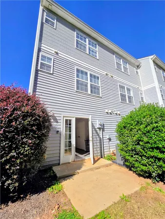 $2,500 | 220 Campus Drive, Unit H, Central, SC 29630