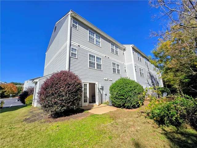 $2,600 | 220 Campus Drive, Unit H, Central, SC 29630