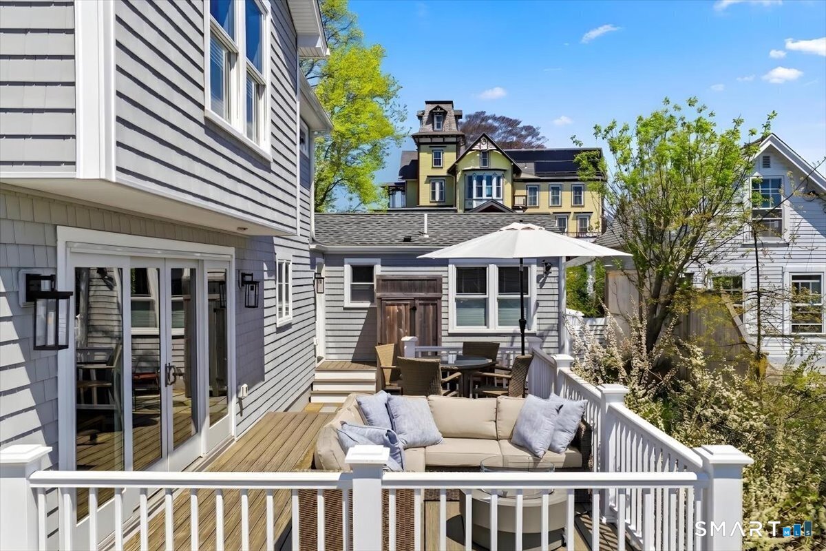 93 Pearl Street Groton, CT 06340 - Photo 6 of 40