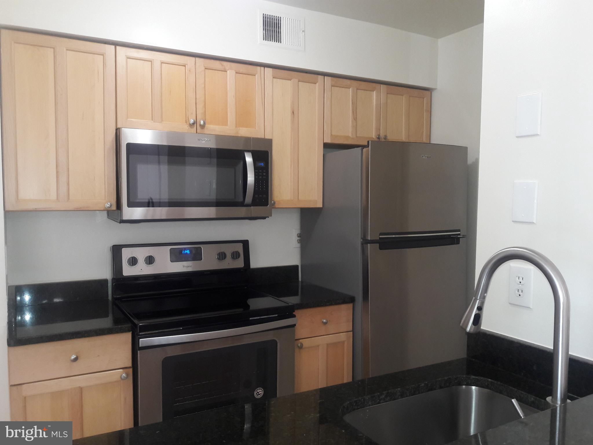 5806 Royal Ridge Drive, Unit E Springfield, VA 22152 - Photo 2 of 14 Kitchen