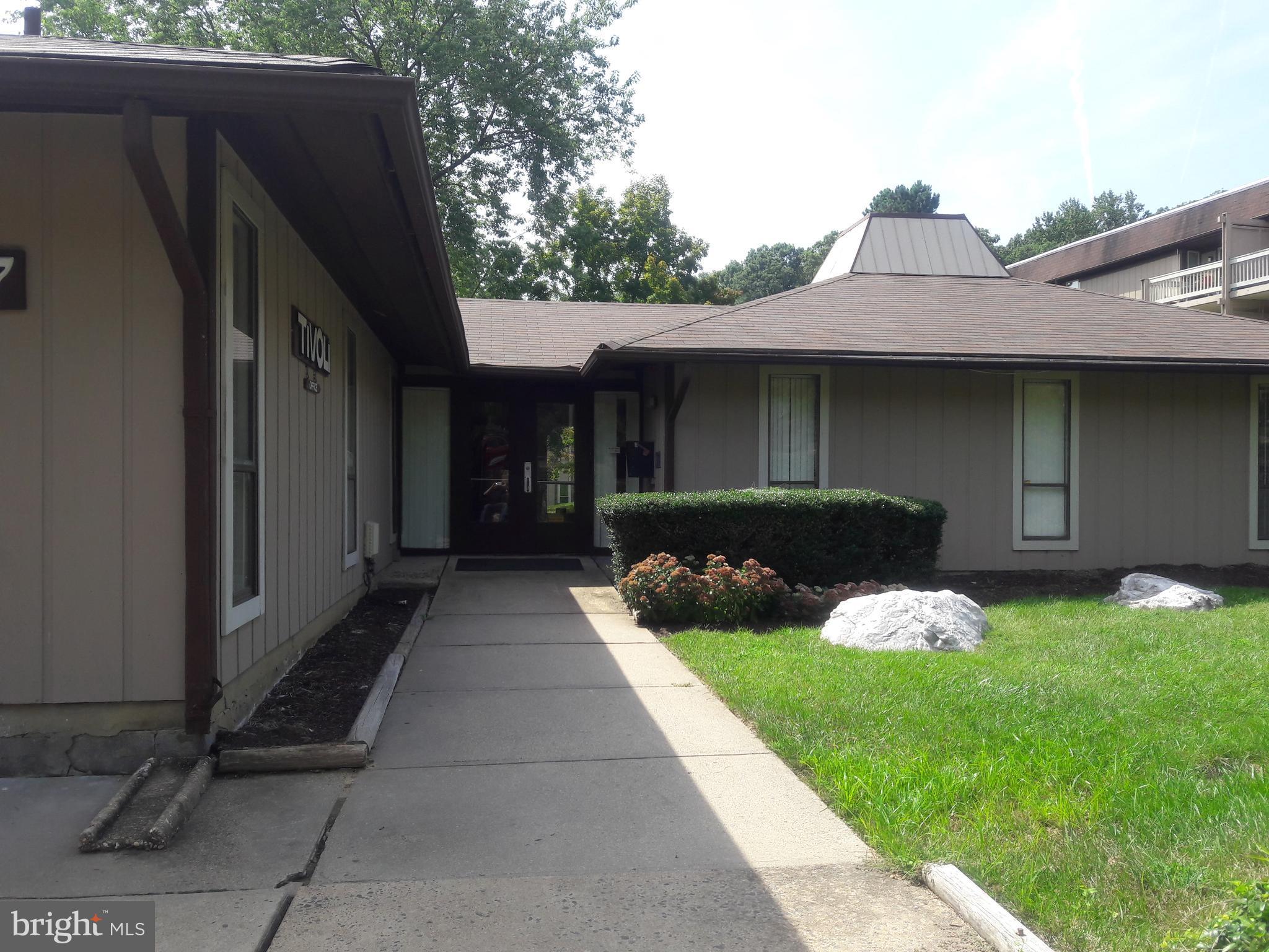 5806 Royal Ridge Drive, Unit E Springfield, VA 22152 - Photo 13 of 14 Community office