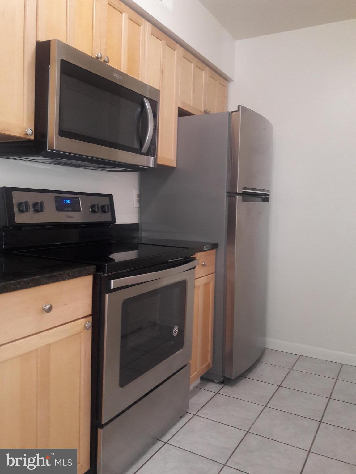 5806 Royal Ridge Drive, Unit E Springfield, VA 22152 - Photo 3 of 14 Kitchen