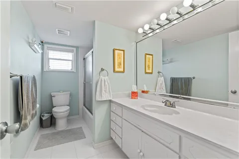 $350,000 | 5300 Highway A1A, Unit 401, Vero Beach, FL 32963