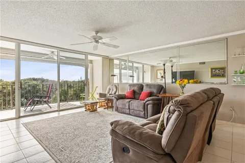 $350,000 | 5300 Highway A1A, Unit 401, Vero Beach, FL 32963