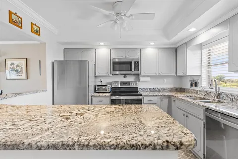 $350,000 | 5300 Highway A1A, Unit 401, Vero Beach, FL 32963