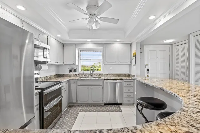 $350,000 | 5300 Highway A1A, Unit 401, Vero Beach, FL 32963