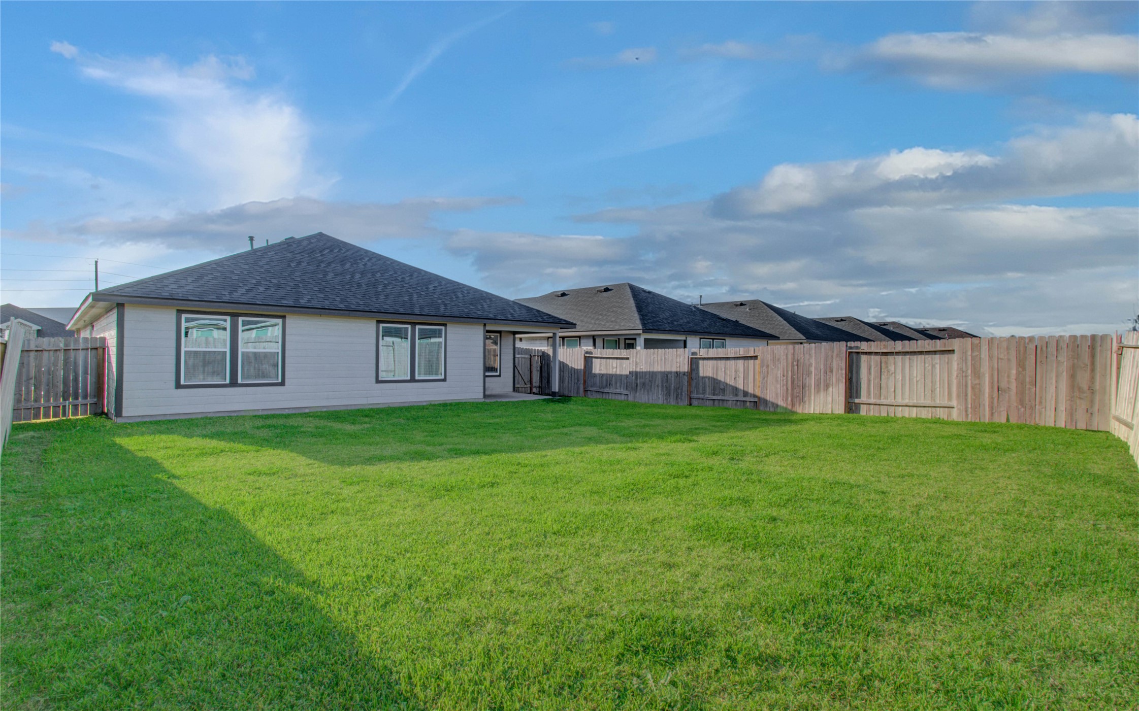 7527 Cynomys Court Rosharon, TX 77583 - Photo 29 of 29 Backyard