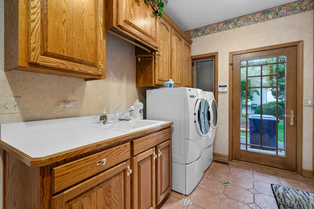 $1,199,999 | 807 Hitchcock Avenue, Lisle, IL 60532