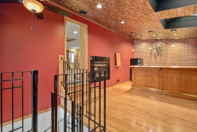 $1,199,999 | 807 Hitchcock Avenue, Lisle, IL 60532