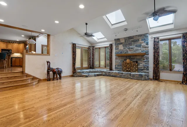 $1,199,999 | 807 Hitchcock Avenue, Lisle, IL 60532