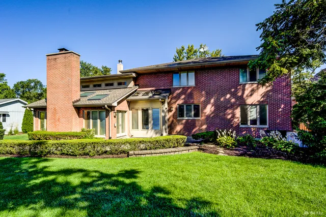 $1,199,999 | 807 Hitchcock Avenue, Lisle, IL 60532