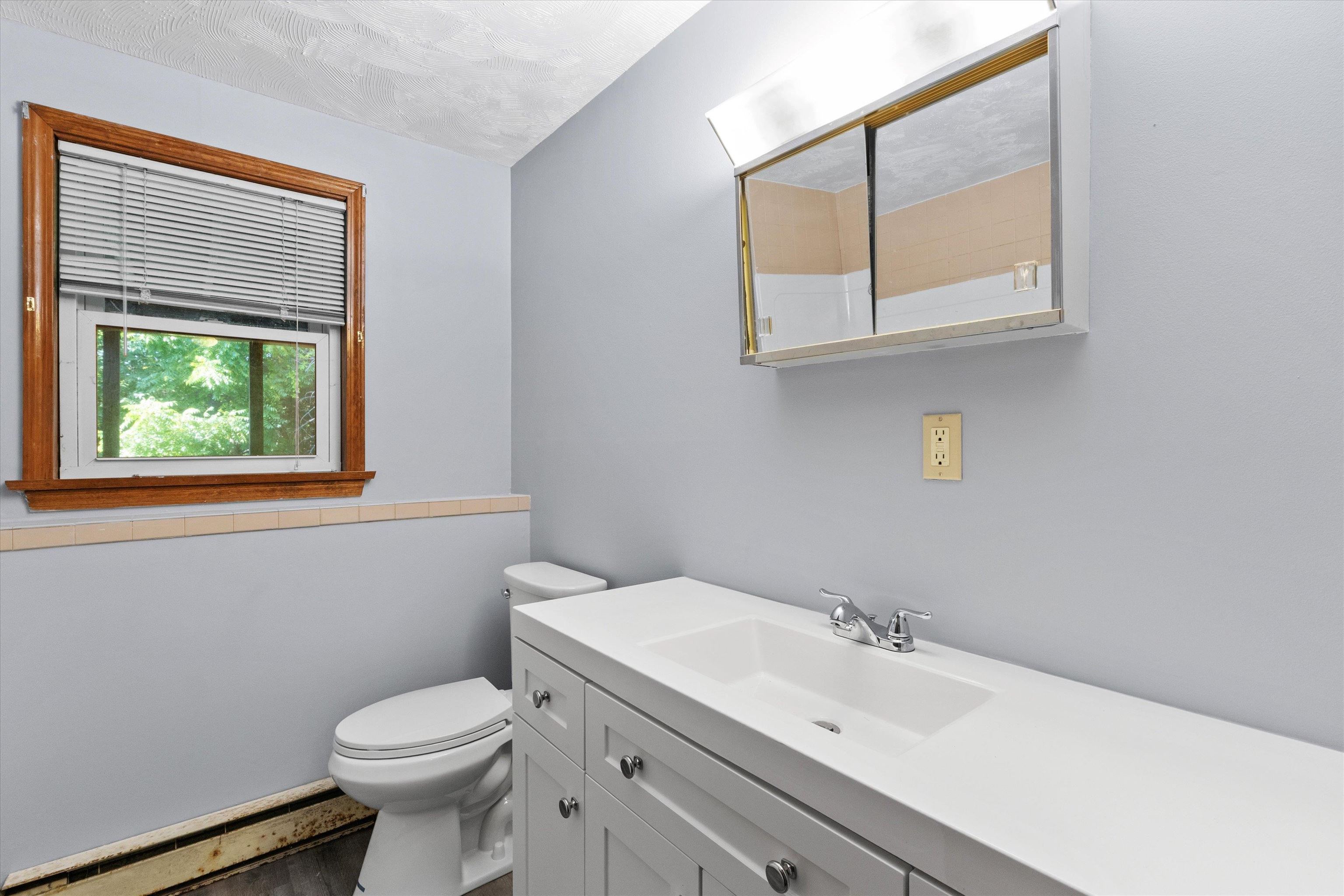 90 R Derryfield Road, Unit R Derry, NH 03038 - Photo 18 of 35