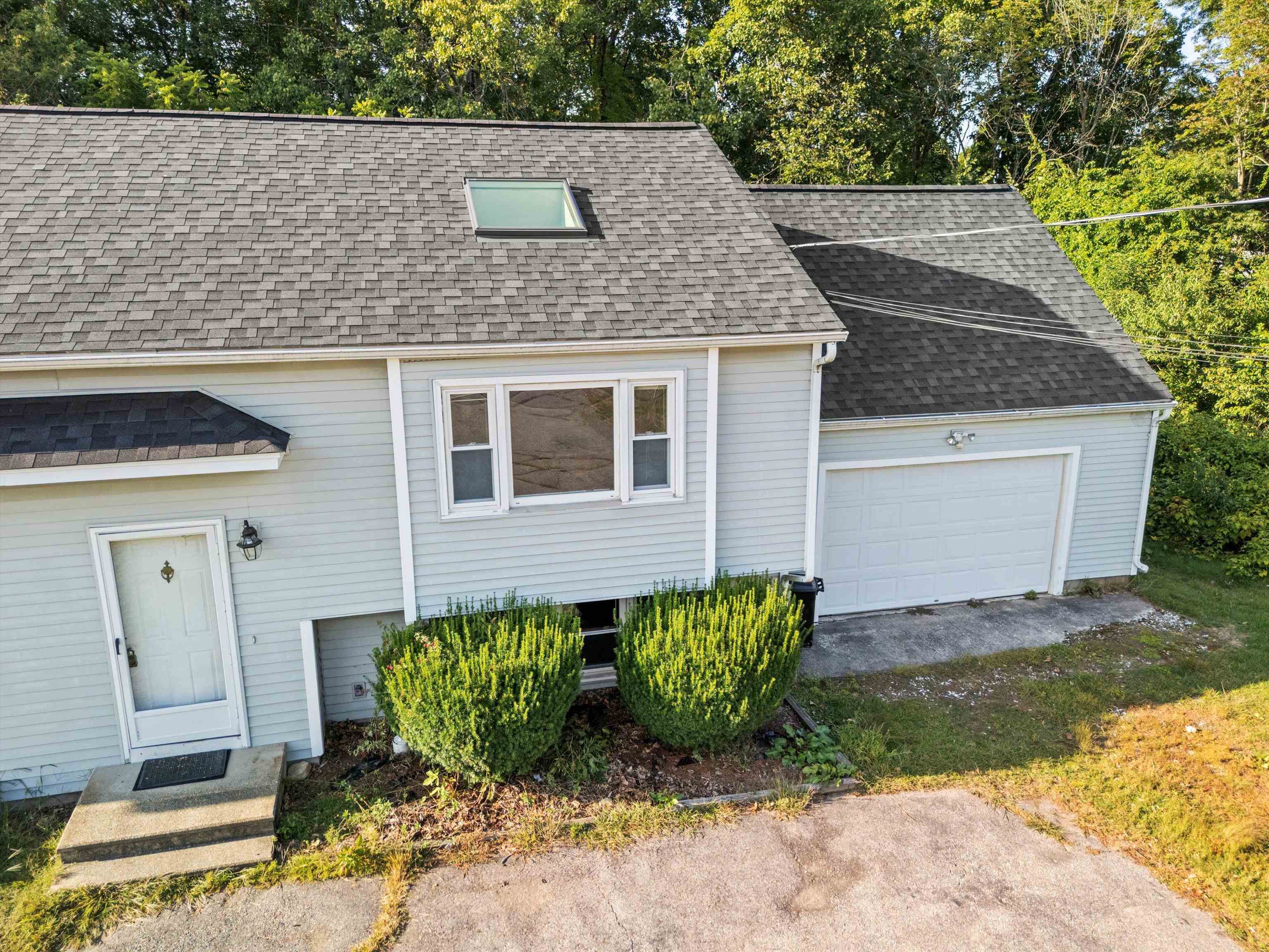 90 R Derryfield Road, Unit R Derry, NH 03038 - Photo 8 of 35