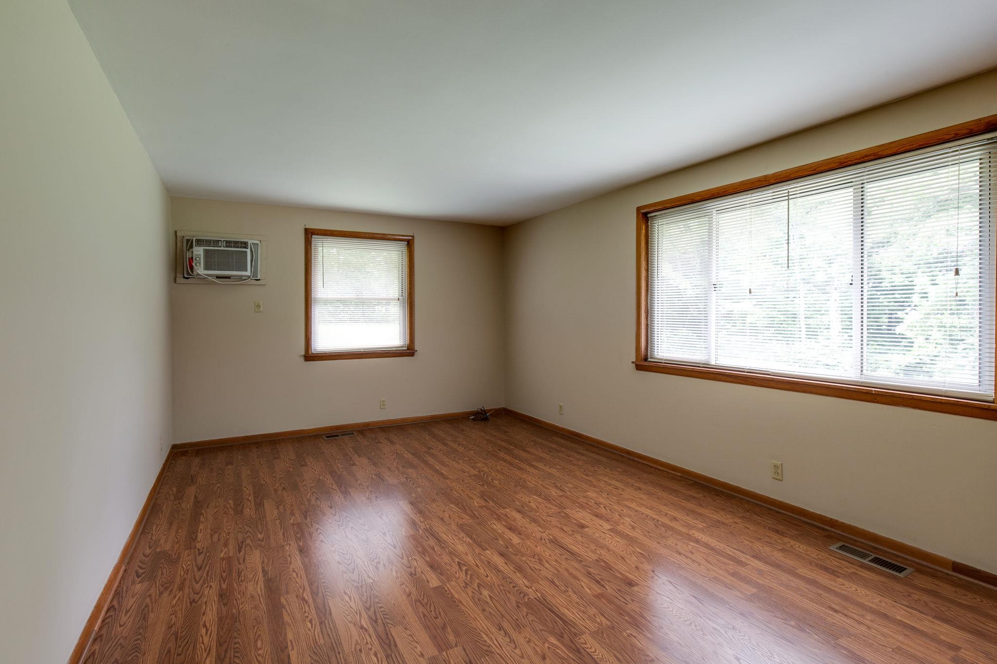 1550 Campbell Road Goodlettsville, TN 37072 - Photo 6 of 20 Living Room