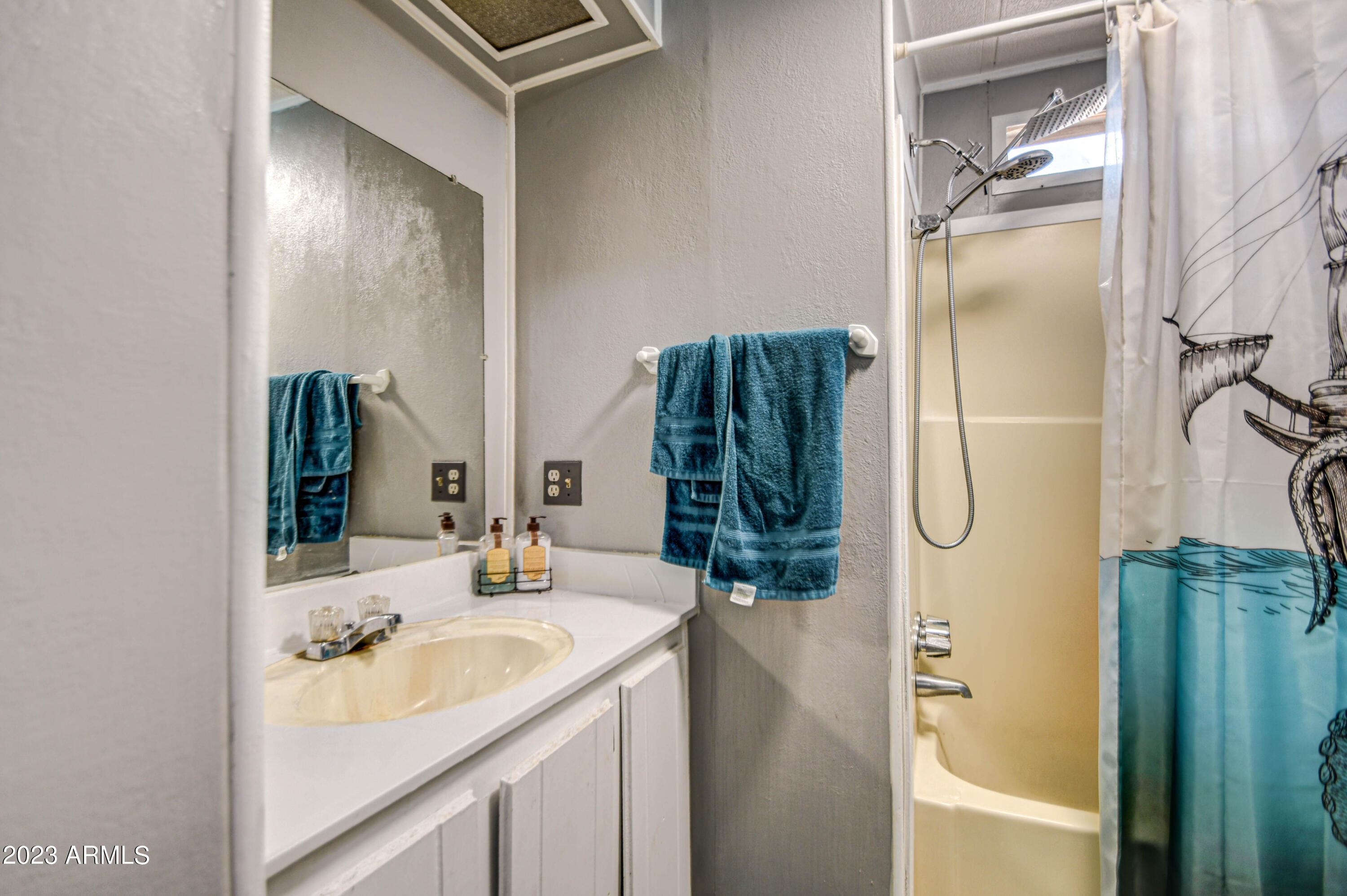 49139 West Butte Road Maricopa, AZ 85139 - Photo 35 of 43 Bathroom 2