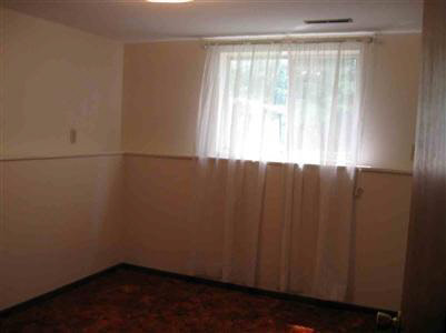 527 North McKinley Road Flushing, MI 48433 - Photo 8 of 9 20206745-7.JPG