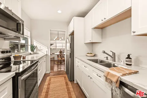 $3,750 | 8401 Fountain Avenue, Unit 13, West Hollywood, CA 90069