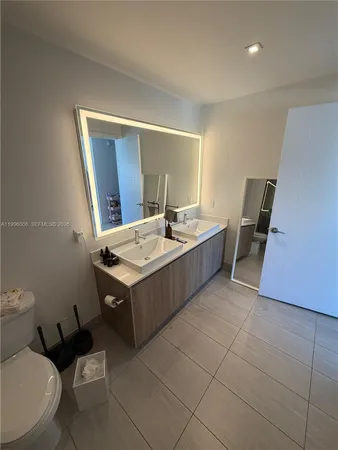 $5,300 | 2960 Northeast 207th Street, Unit 1101, Aventura, FL 33180