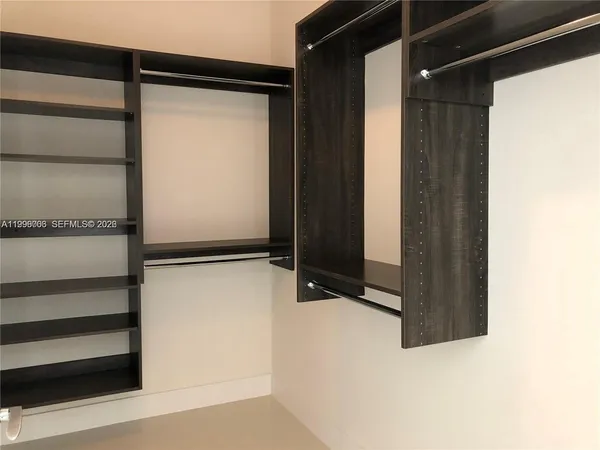 $5,300 | 2960 Northeast 207th Street, Unit 1101, Aventura, FL 33180