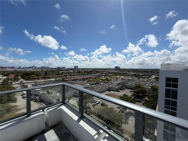 $5,300 | 2960 Northeast 207th Street, Unit 1101, Aventura, FL 33180