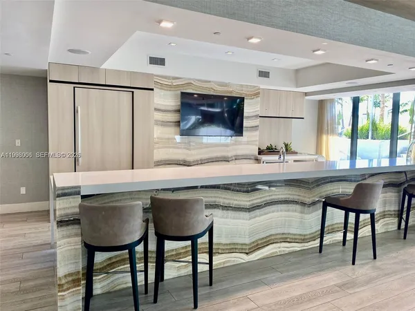 $5,300 | 2960 Northeast 207th Street, Unit 1101, Aventura, FL 33180