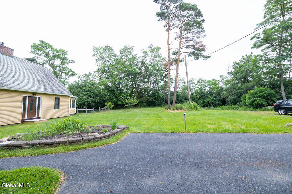 859 Putnam Road Rotterdam, NY 12306 - Photo 9 of 90 0S4A6854
