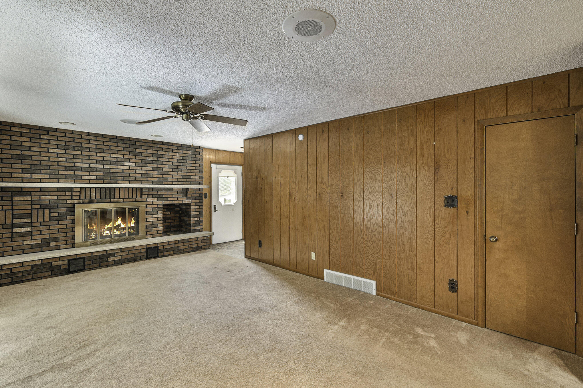3126 North Stewart Road Charlotte, MI 48813 - Photo 3 of 31 006_ndp1268