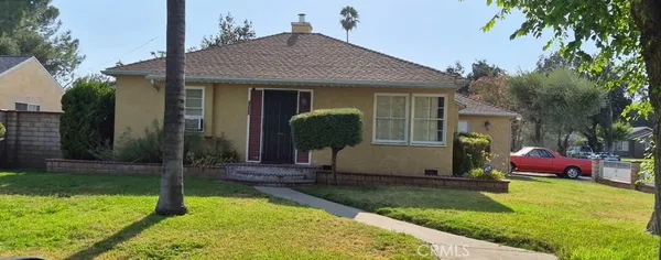 $2,200 | 2598 North Muscupiabe Drive, San Bernardino, CA 92405