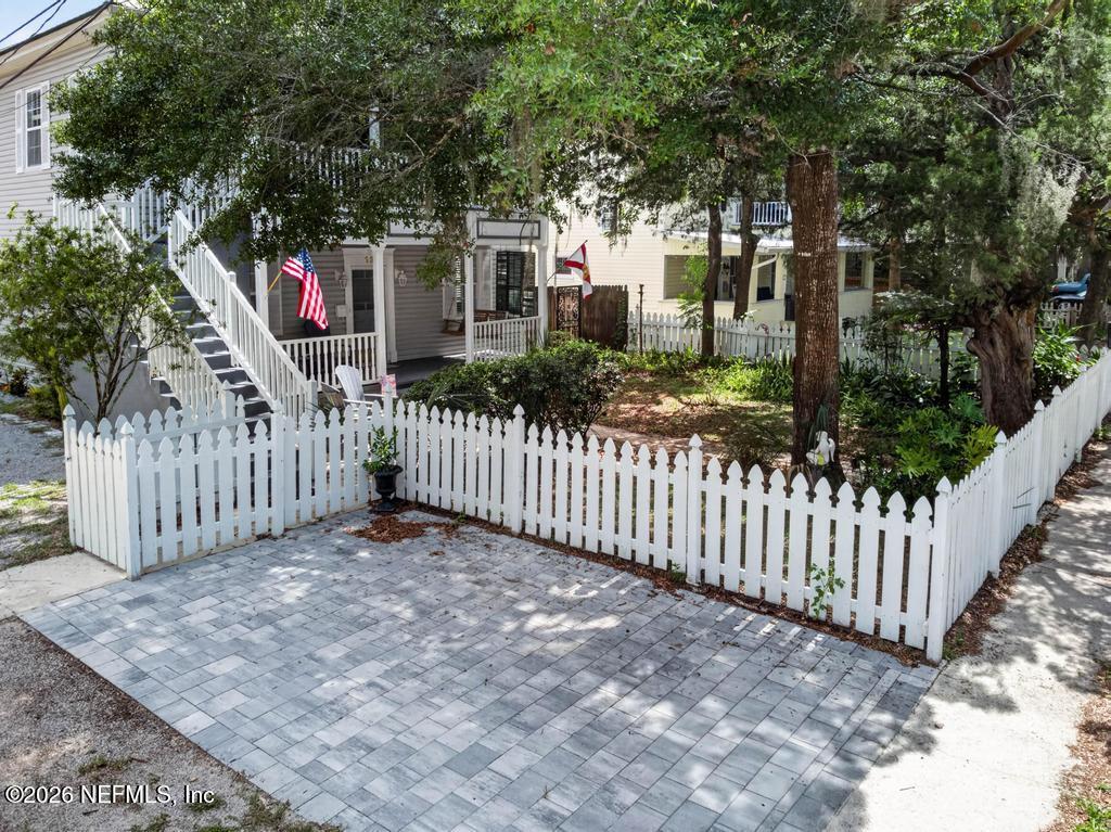13 Rohde Avenue St. Augustine, FL 32084 - Photo 10 of 101 .
