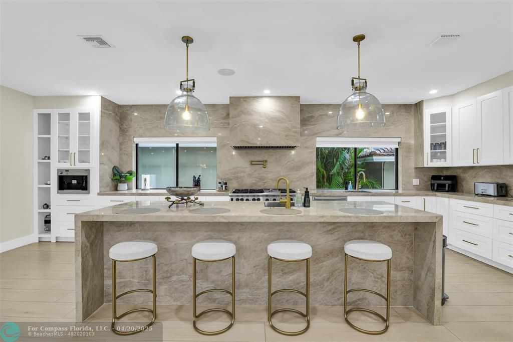 319 South Riverside Drive Pompano Beach, FL 33062 - Photo 13 of 98