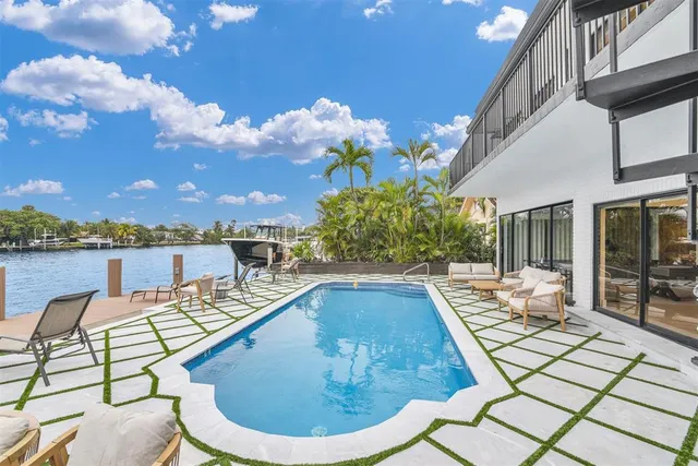 $25,000 | 319 South Riverside Drive, Pompano Beach, FL 33062