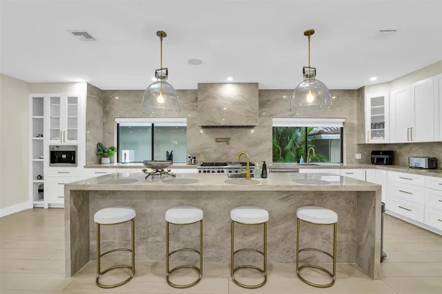 $25,000 | 319 South Riverside Drive, Pompano Beach, FL 33062