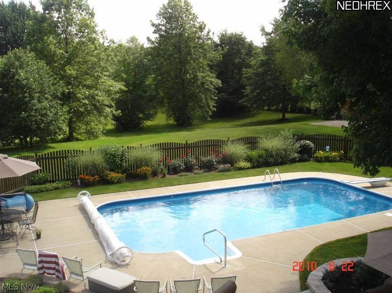 812 Bridge Road Akron, OH 44312 - Photo 2 of 25 Gallery Image 2