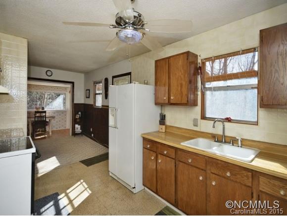 1364 Sorrells Cove Road Clyde, NC 28721 - Photo 5 of 14