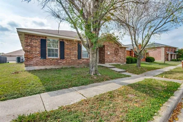 front view of house with a yard