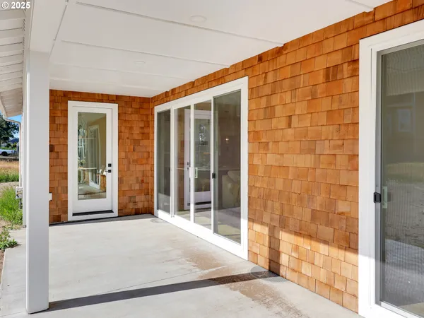 $1,075,000 | 645 Meadow Lane, Gearhart, OR 97138