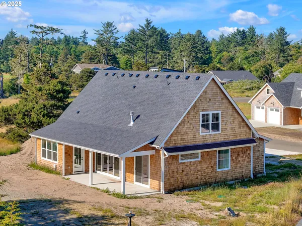 $1,075,000 | 645 Meadow Lane, Gearhart, OR 97138