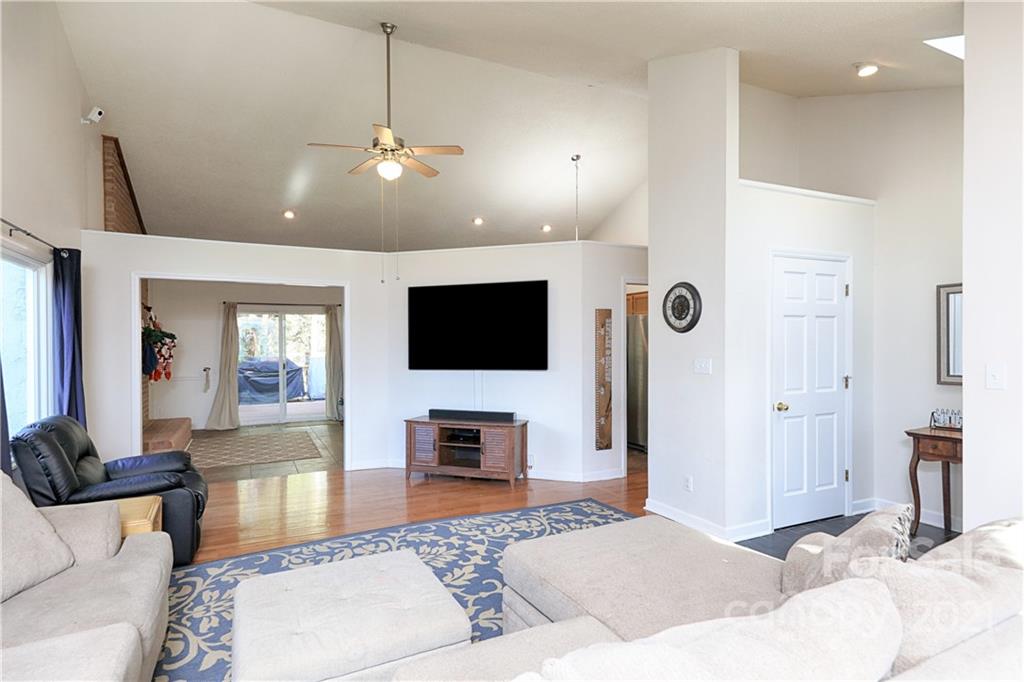 4077 Lake Shore Road South Denver, NC 28037 - Photo 5 of 36