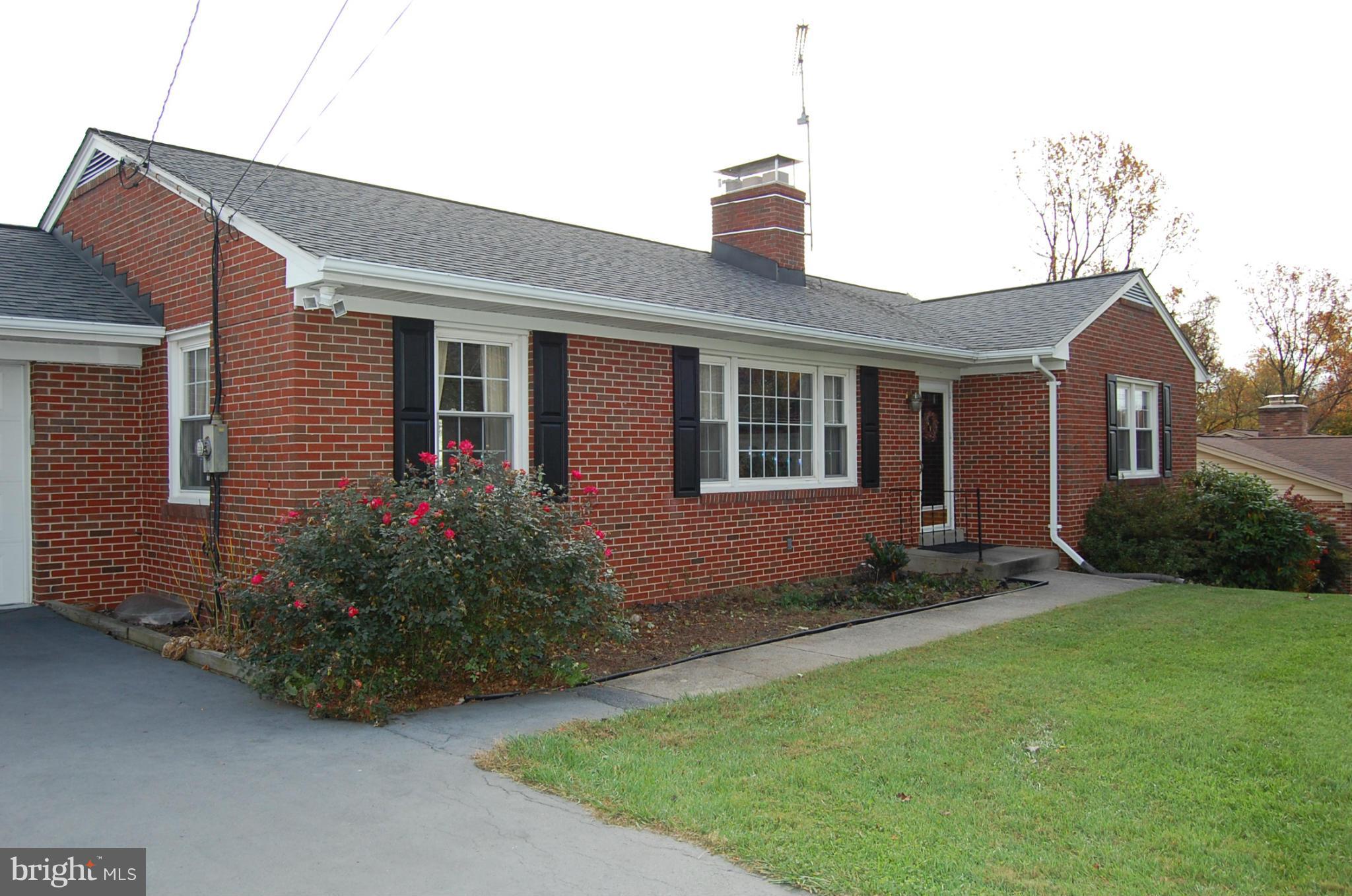 25201 Woodfield Road Damascus, MD 20872 - Photo 14 of 24 Exterior (Front)