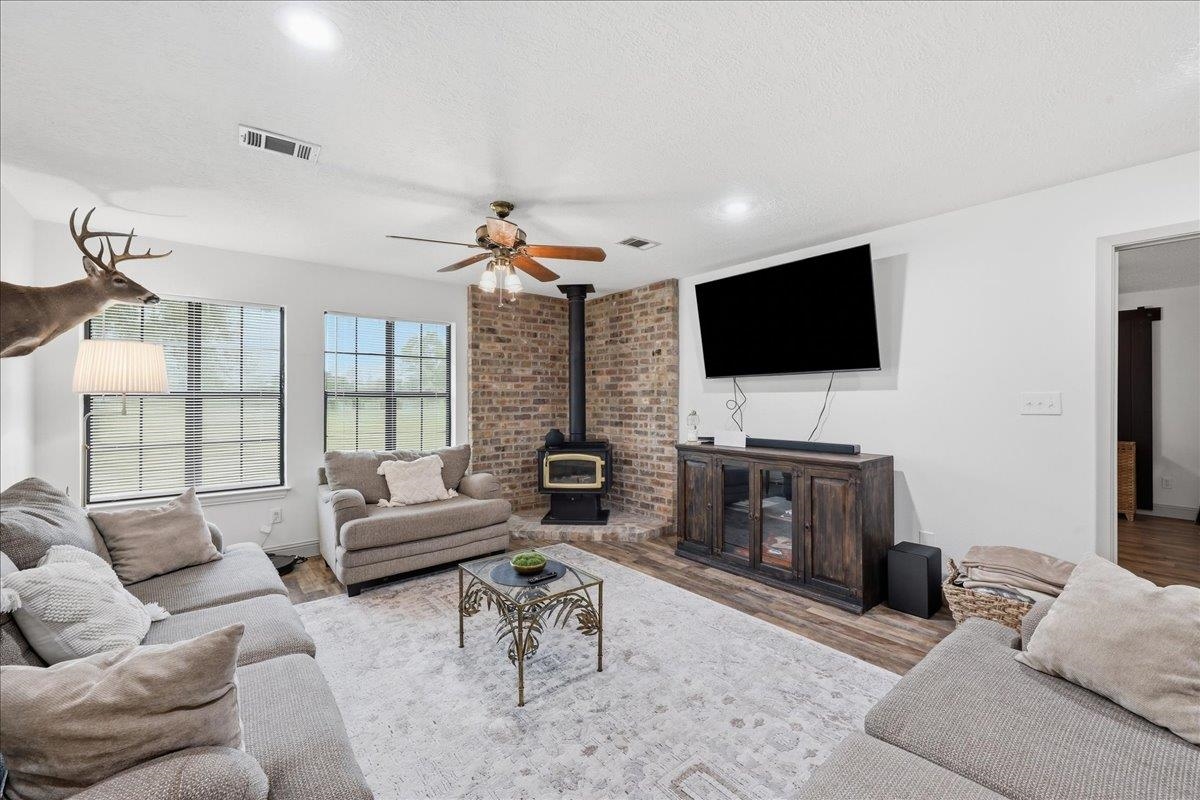 8077 Rice Lane Beaumont, TX 77705 - Photo 7 of 36
